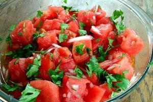 طرز تهیه سالاد گوجه فرنگی
