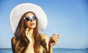 نور آفتاب دوست آکنه است یا دشمن ؟