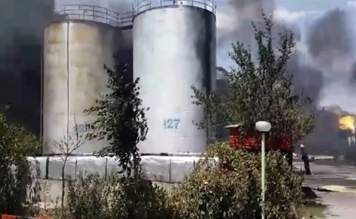 آتش سوزی در خمین مهار شد+ فیلم + تصاویر