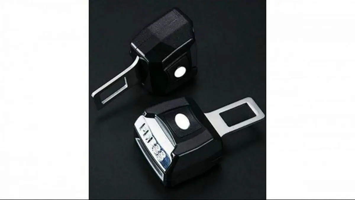 جنجال بر سر فروش گیره‌هایی برای رانندگی بدون کمربند ایمنی