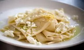 چگونه ماکارونی شیر درست کنیم؟!