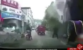 نجات معجزه آسای راننده تریلی در تصادفی باورنکردنی