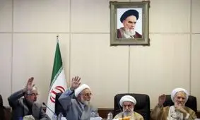 لحظه رای گیری در مجمع تشخیص برای بازگشت سپنتا نیکنام به شورای شهر یزد+عکس