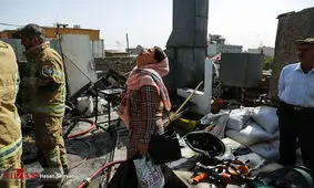 حریق در برج مسکونی بیست طبقه /مهار شعله های آتش ادامه دارد