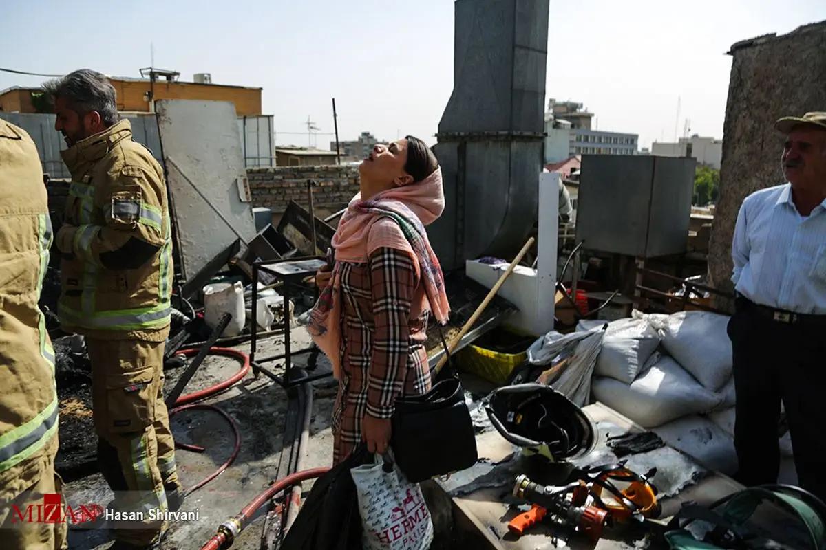 حریق در برج مسکونی بیست طبقه /مهار شعله های آتش ادامه دارد