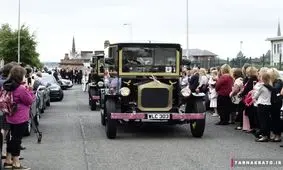 شرکت در مراسم تدفین با لباس صورتی! + عکس