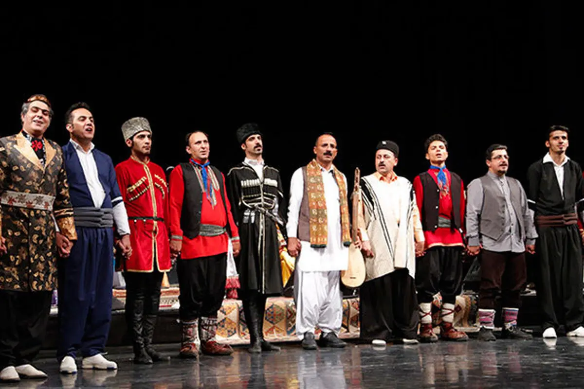 ضیافت روناک در وحدت/ با لباس محلی به کنسرت بیایید