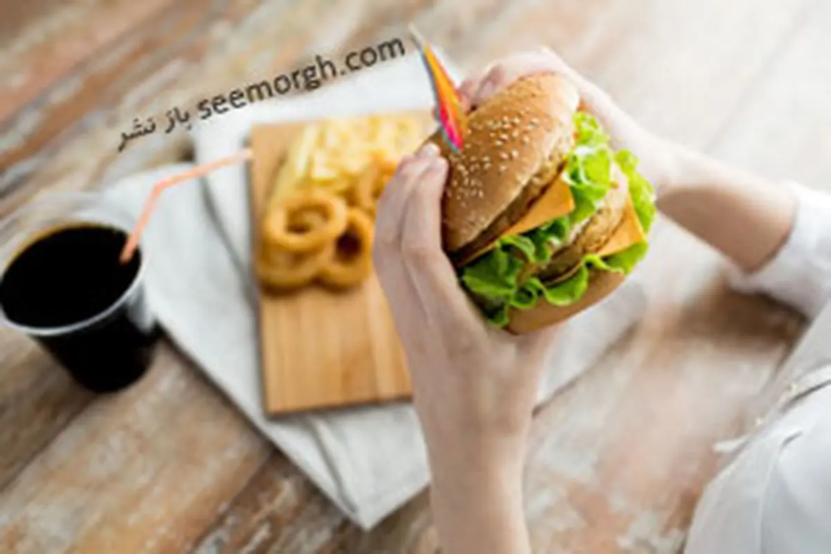 دلایل ناباروری در زنان مصرف فست فود هاست!