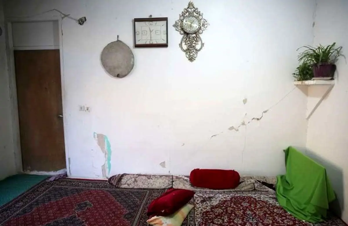 زلزله کرمانشاه به ۴۳ روستا و یک شهر خسارت زد / ۱۰۱ خانه روستایی تخریب شدند