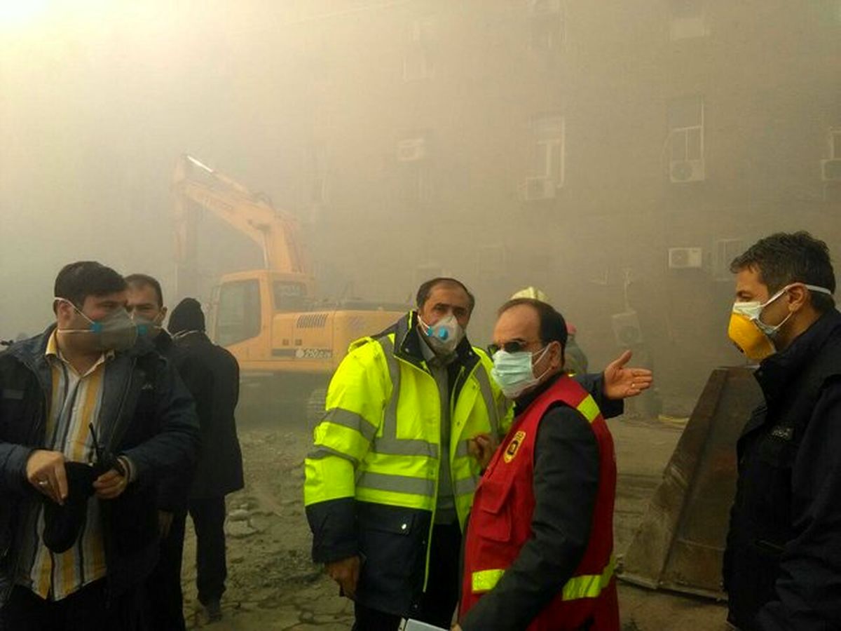 جزییات عملیات نیروهای امداد آبفای تهران برای نجات آتش‌نشان‌ها