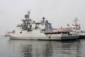 دو ناو نیروی دریایی عازم سواحل آذربایجان شدند