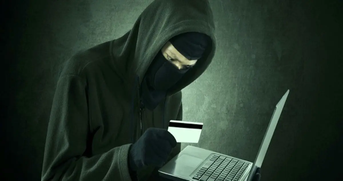 سرقت دانش‌آموز ۱۵ساله از ۶۰۰ حساب بانکی