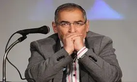 زیباکلام: تضعیف نظام باعث دخالت خارجی‌ها درامورکشور می شود