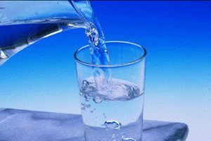 اگر زیاد آب بنوشید چه بلایی سرتان می آید؟