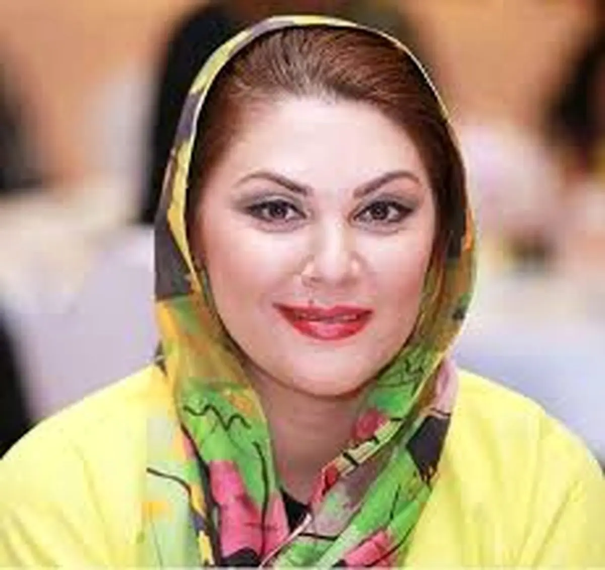 خانم بازیگر در نقش نیلوفر