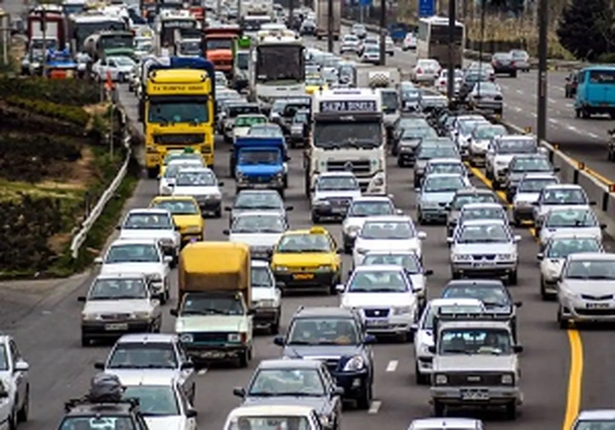 ترافیک در آزادراه کرج-تهران سنگین است/ انسداد محور شمشک-دیزین