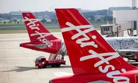 زایمان پنهانی در توالت هواپیمای ایر آسیا / زن جوان دستگیر شد