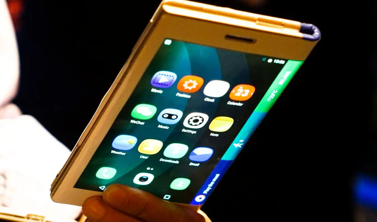 هواوی در ساخت گوشی تاشو از سامسونگ جلو می زند؟