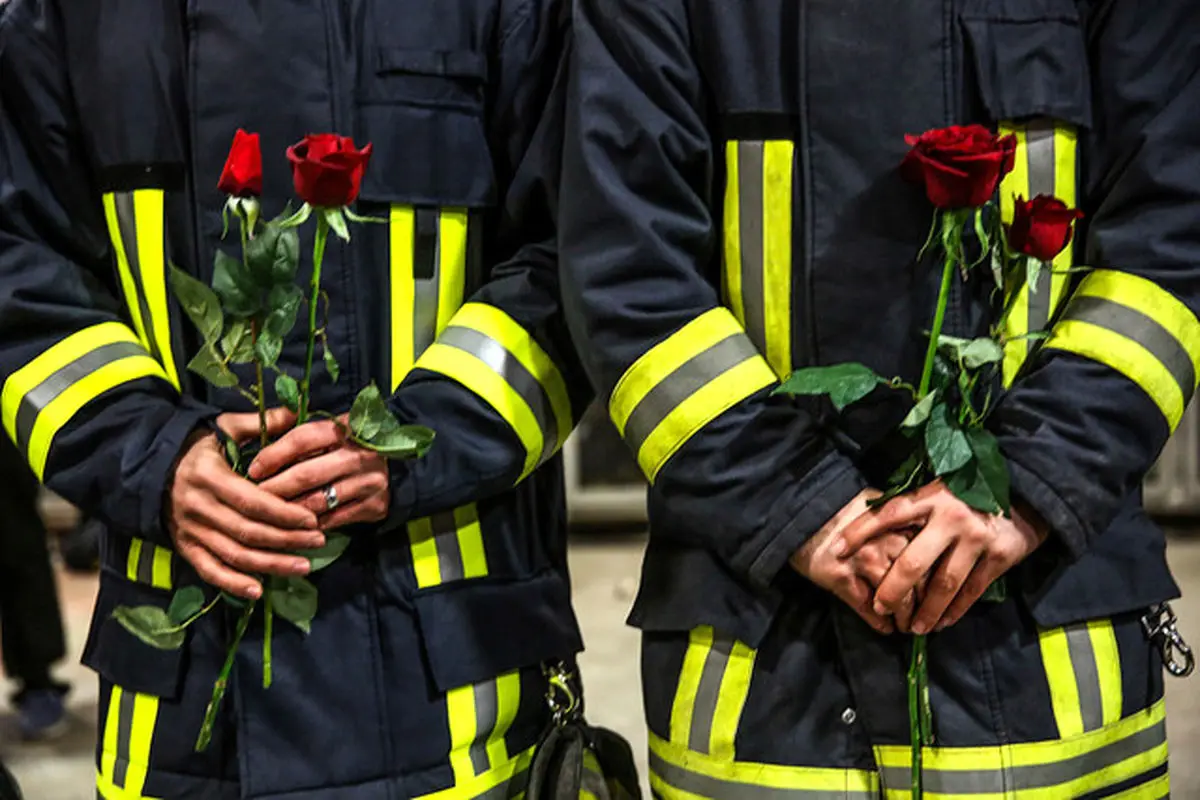 پیچیده مادر در کفن امروز، آتش‌نشانان رشیدش را