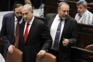 اختلاف شدید نتانیاهو و لیبرمن درباره حمله به غزه