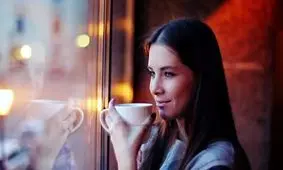 خانم هایی که به خوردن قهوه عادت دارند، بخوانند!