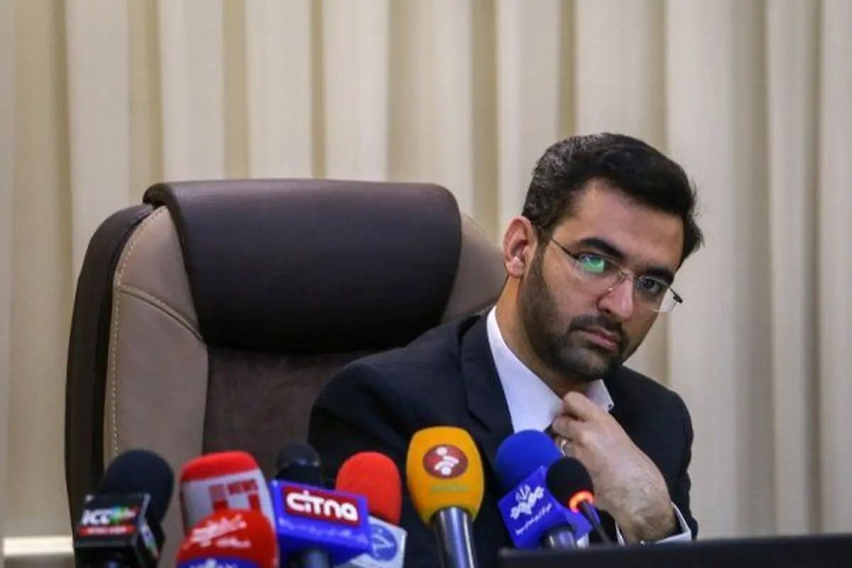 وزير ارتباطات: دولتي هايي كه به دستور رييس جمهور در مورد "انتشار بدون استثنا لیست‌ ارزبگيران" عمل نمي كنند، خائن به مردمند / چرا از ١١ ميليارد يورو تخصيصي، تنها لیست ۲ میلیارد یورویی منتشر شده؛ بقيه كجا هستند؟/ مي گويند با انتشار لیست، بازار بهم مي ريزد/ 