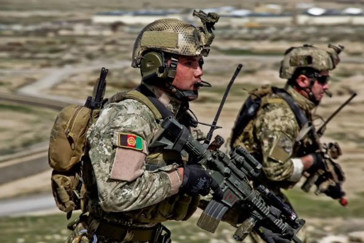 سرپیچی فرماندهان افغان از دستور تازه آمریکا/ از مناطق دوردست عقب نشینی نمی‌کنیم