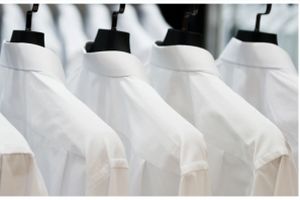 از بین بردن لکه از روی لباس سفید با 3 روش ساده
