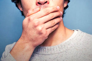 تلخی دهان از چه بیماری‌هایی خبر می‌دهد؟