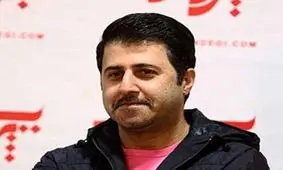 عکسِ هومن حاجی‌عبداللهی با ژست کارتن خوابی