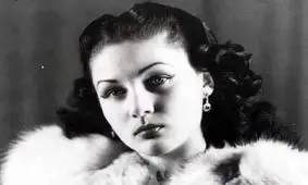  سفر در زمان؛ «فوزیه، ملکه مصری ایران در کنار محمدرضا، اشرف و شمس پهلوی»؛ سال 1318 