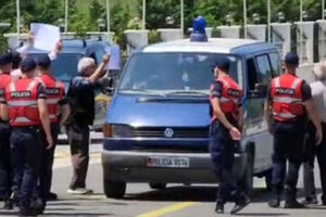 محدودیت های جدید پلیس آلبانی برای کنترل مقر منافقین