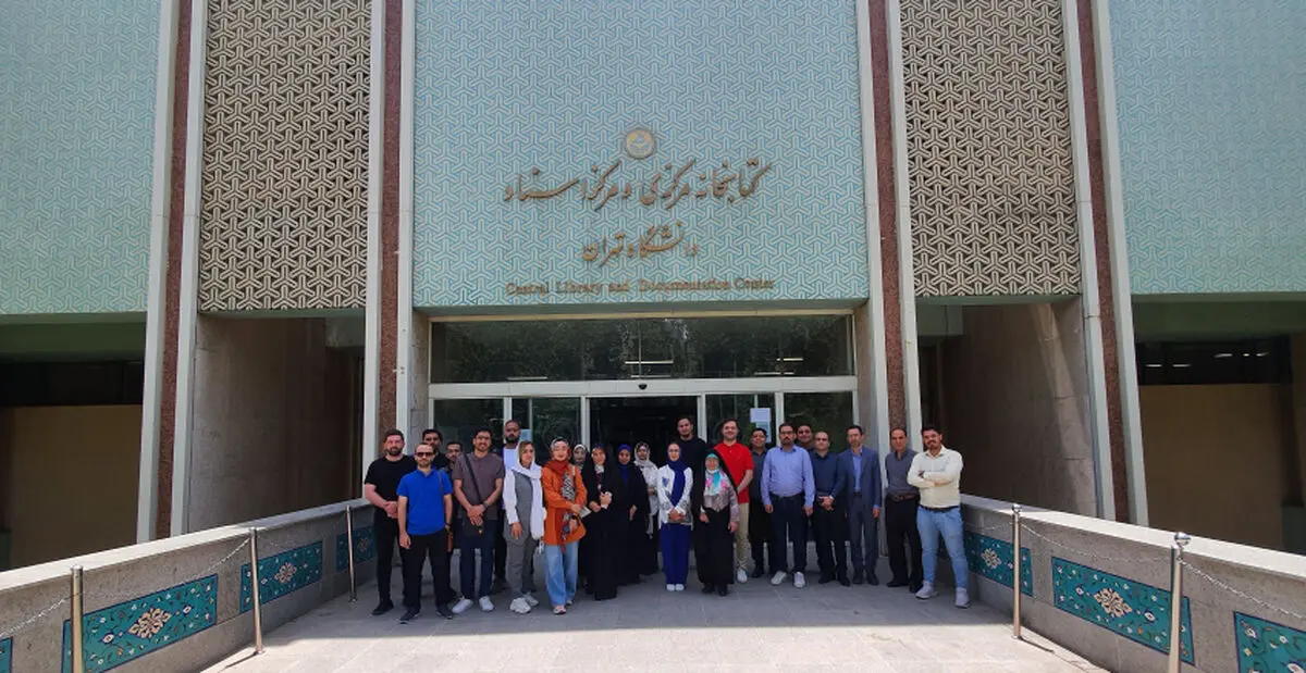 بازدید مدیران و سردبیران پایگاه خبری "خبر فوری" از کتابخانه مرکزی و مرکز اسناد