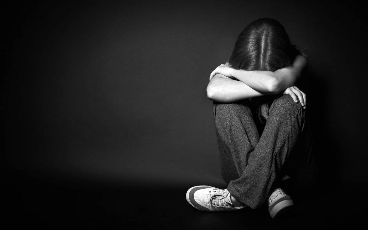 چگونه با افراد افسرده برخورد کنیم؟