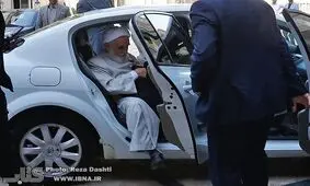ناطق‌نوری سوار چه خودرویی می‌شود؟/ تصویر