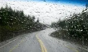 تداوم رگبارهای پراکنده در آسمان مازندران/ ممنوع بودن شنا در دریا