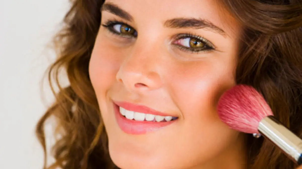 روش های طبیعی برای داشتن گونه هایی زیبا