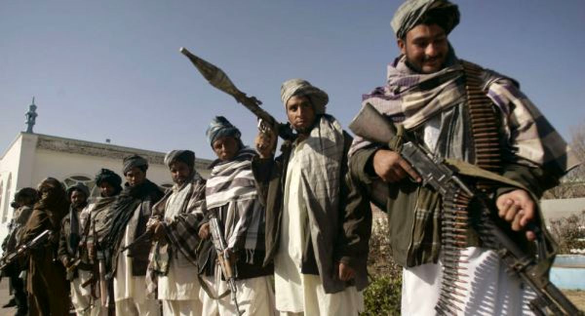 وزیر دفاع افغانستان: نزدیک به 100نیروی امنیتی در غزنی جان باختهاند