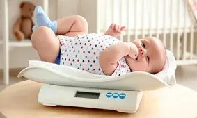 وزن نوزاد در زمان تولد چقدر باید باشد؟