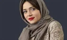 تندیس بهترین بازیگر زن اهدا شد