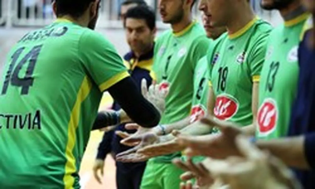 زنجیره بلاتکلیفی در لیگ والیبال