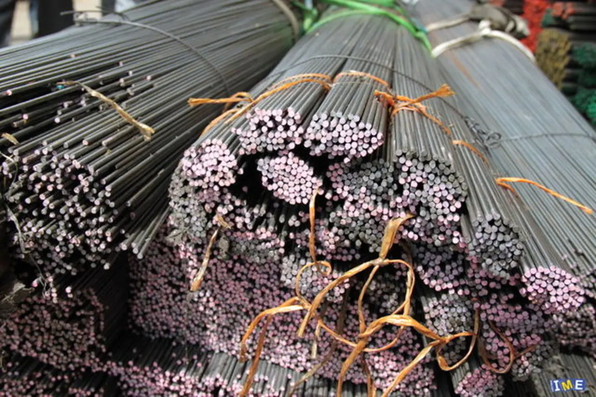 افزون بر 50 هزار تن میلگرد احتکار شده در زرندیه کشف شد