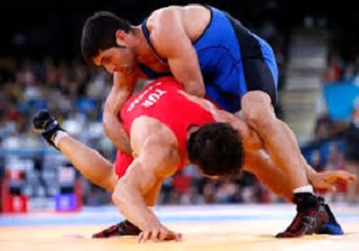 کشتی گیر سنندجی به رقابت‌های بین المللی کشتی آزاد در روسیه می‌رود