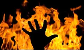 آخرین تیک فندک، آتش به جان زن می زند