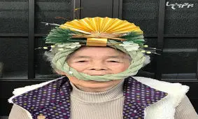 این پیرزن ۹۰ ساله از عکس گرفتن دست برنمیدارد