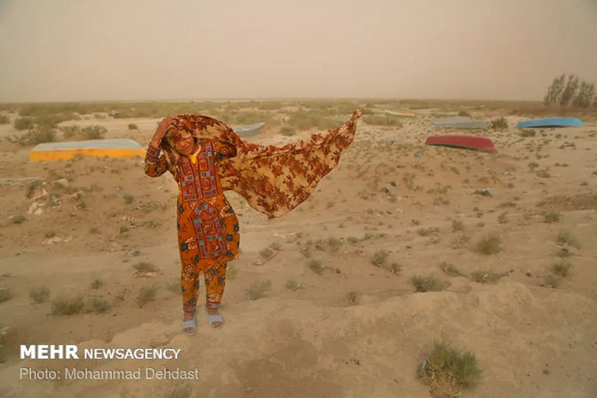 طوفان همچنان در شمال سیستان و بلوچستان ادامه دارد