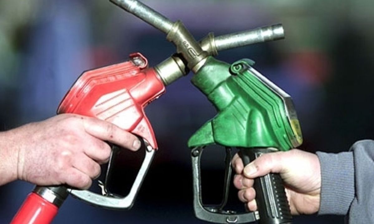 زمزمه‌های گران شدن بنزین به گوش می‌رسد
