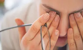 چرا برخی از خانم‌ها همواره احساس خستگی می‌کنند