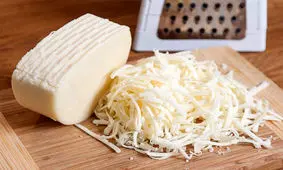 قیمت پنیر و خمیر پیتزای منجمد در فروشگاه‌ها چقدر است؟
