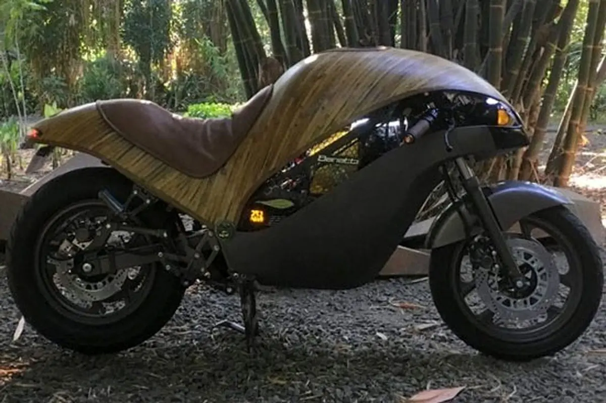 ساخت موتورسیکلت برقی از چوب بامبو